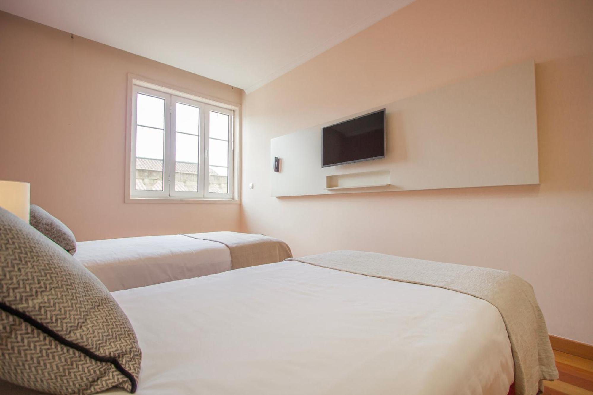 Dom Jose Alojamentos By Guestify Guimaraes Room photo