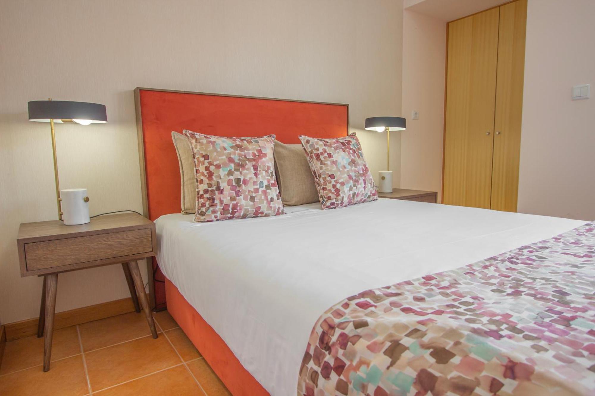 Dom Jose Alojamentos By Guestify Guimaraes Room photo